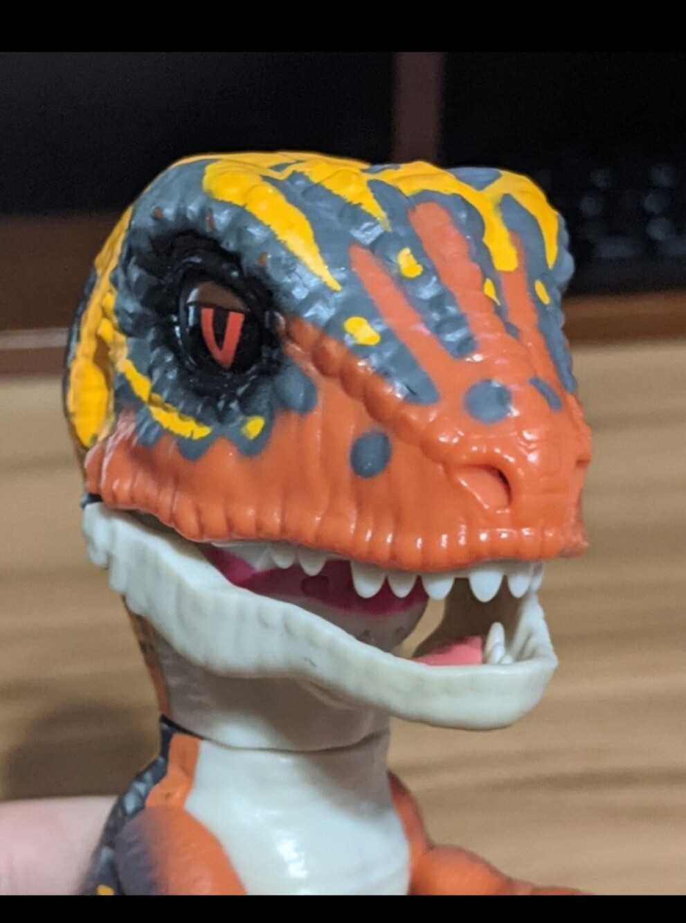 Fingerlings Untamed T-Rex